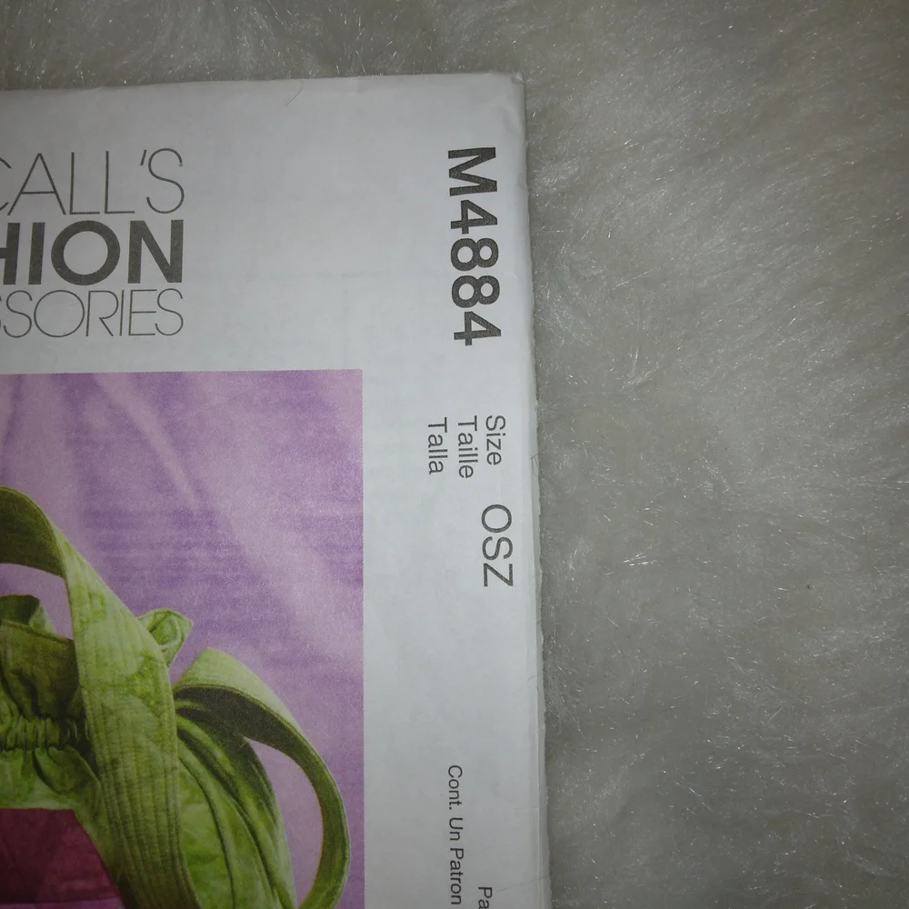MCCALL'S M4884 Drawstring bags in 3 sized designed by Nancy Zieman new & uncut